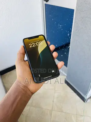 Photo - Apple iPhone XR 128 GB Yellow