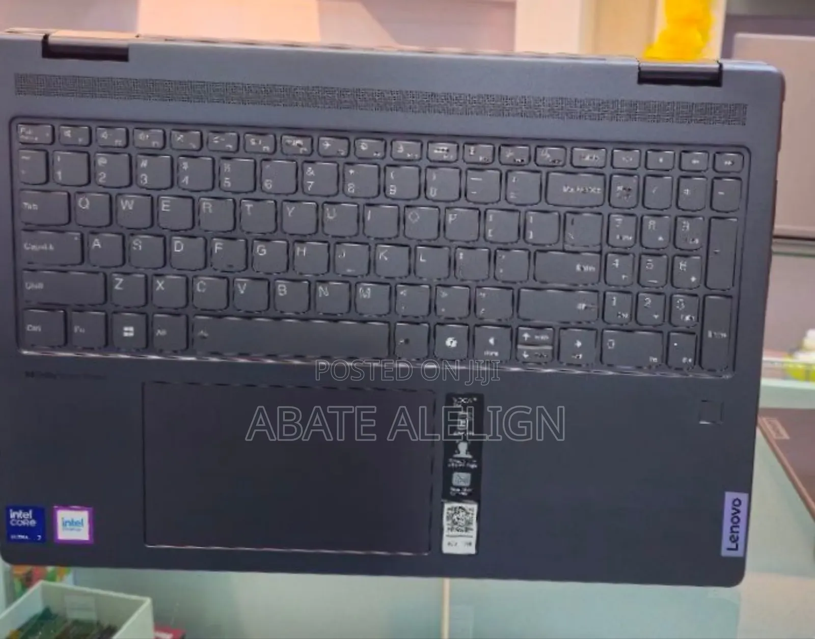 New Laptop Lenovo Yoga 7i 16GB Intel Core Ultra 7 SSD 1T