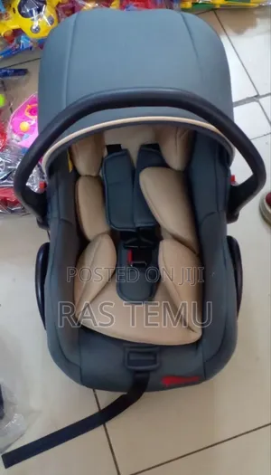 Photo - Baby Car Seat,0 Months Up to 1 Year