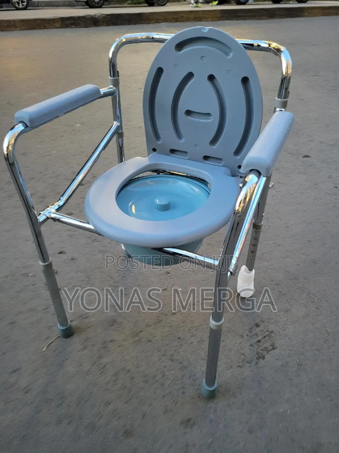 Commode Chair饗凸toilet Chair耹凹elderly or Those Recovering From Surgery.