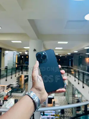 Photo - Apple iPhone 14 Pro Max 128 GB Black