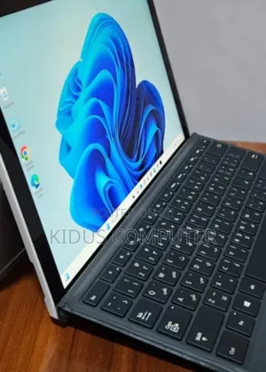 Photo - New Laptop Microsoft Surface 8GB Intel Core I5 SSD 256GB