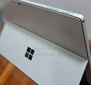 New Laptop Microsoft Surface 8GB Intel Core I5 SSD 256GB
