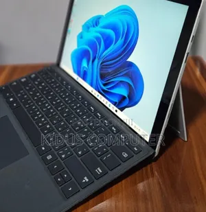 New Laptop Microsoft Surface 8GB Intel Core I5 SSD 256GB