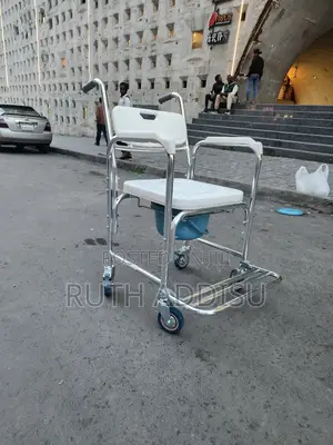 Photo - Commode Wheelchair奢望wheelchair Toilet轟炸commode Wheelchair麻豆commode New