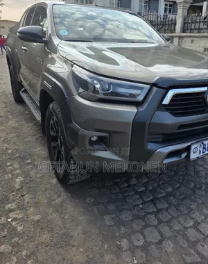 Toyota Hilux 2021 Gray