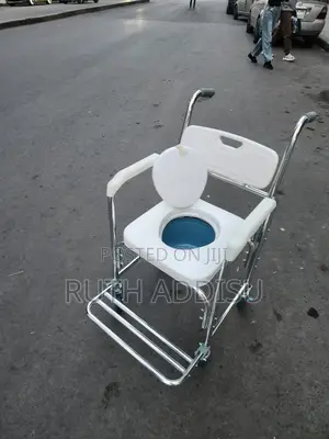 Photo - Commode Wheelchair煞是toilet Wheelchair建立commode Wheelchair𡧛我wheelchair