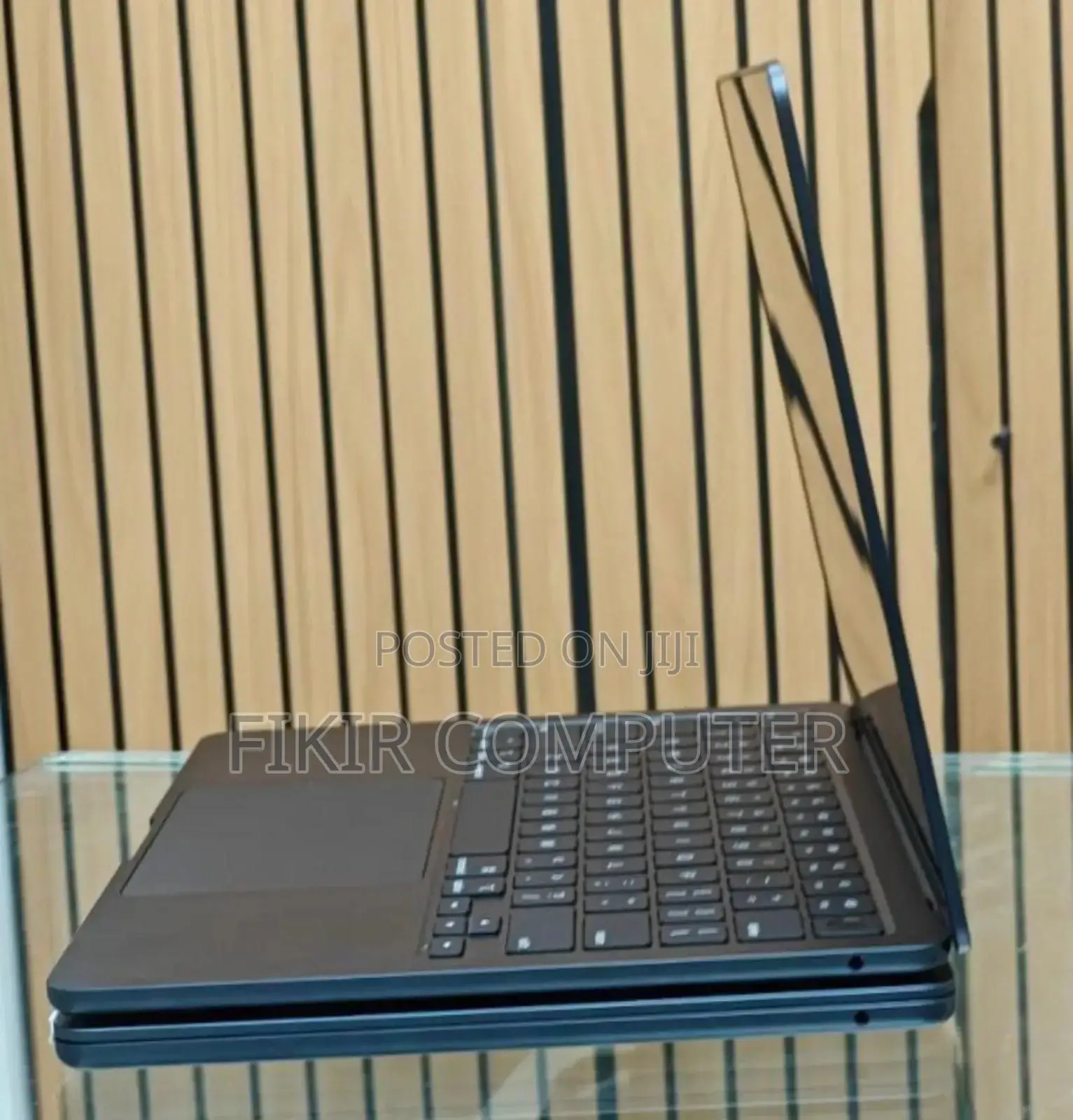 New Apple MacBook Air 2024 M3 13-Inch 16GB Intel Core M3 SSD 256GB