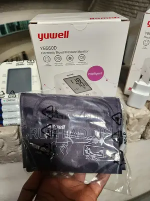 Photo - Yuwell Medical Blood Pressure Monitor痛楚digital Bp Monitor Packed