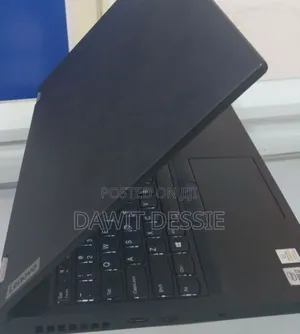 Photo - New Laptop Lenovo Thinkpad P15s 16GB Intel Core I7 SSD 256GB