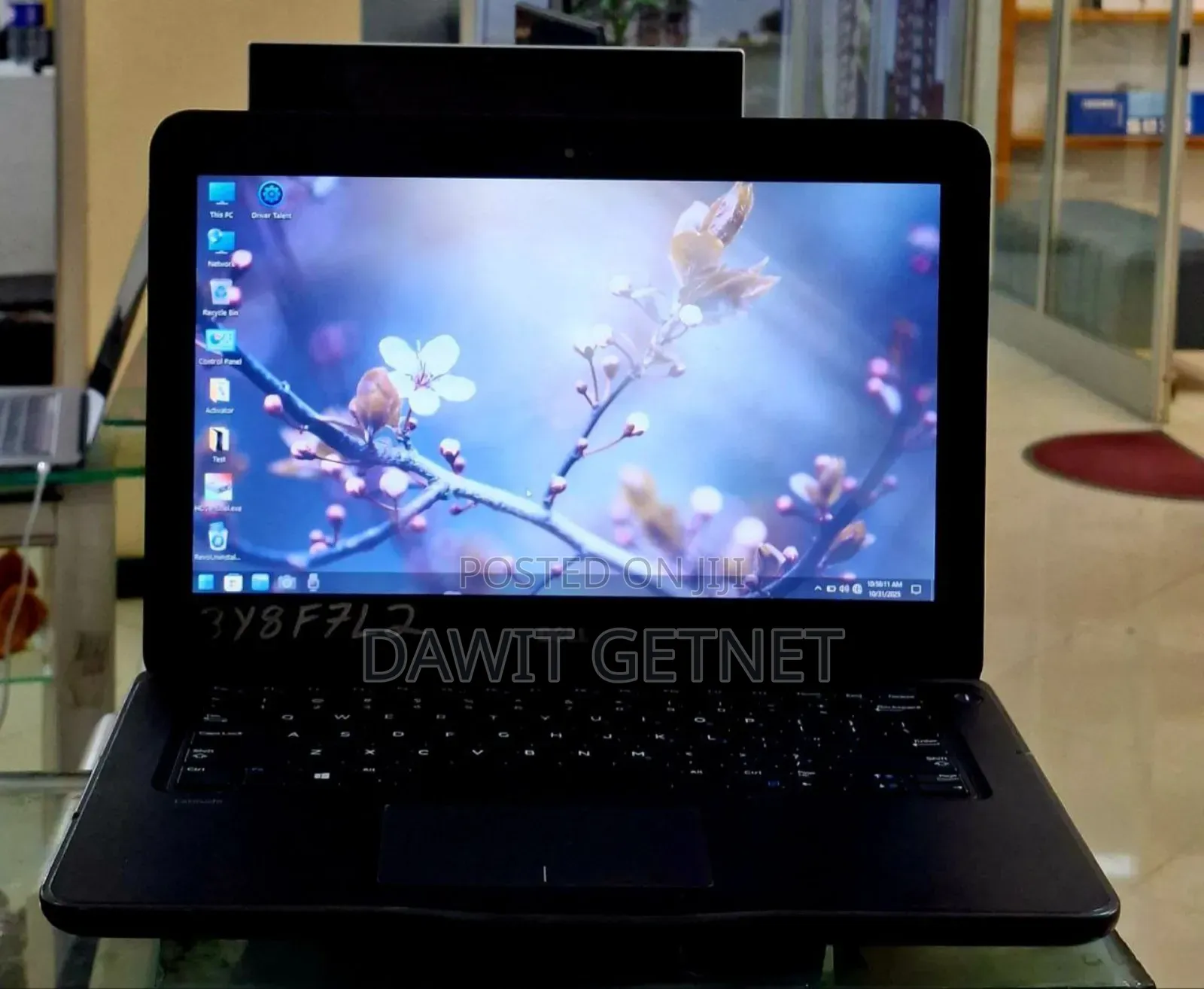 New Laptop Dell Latitude 3380 8GB Intel Core I5 SSD 256GB