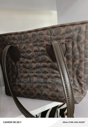 Photo - Womenhand Bags