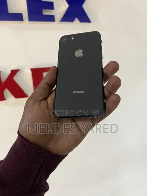 New Apple iPhone 8 64 GB Black
