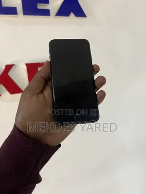 New Apple iPhone 8 64 GB Black