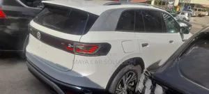 Volkswagen ID.6 2024 White