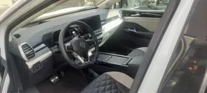 Volkswagen ID.6 2024 White