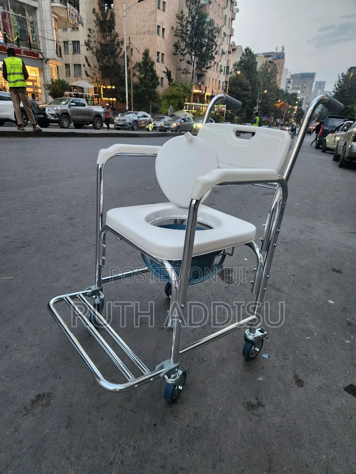 Toilet Wheelchair較之commode Wheelchair轟出wheelchair奢侈commode Wheelchair