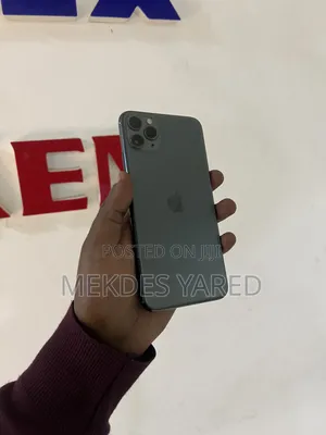 Photo - New Apple iPhone 11 Pro Max 64 GB Gray