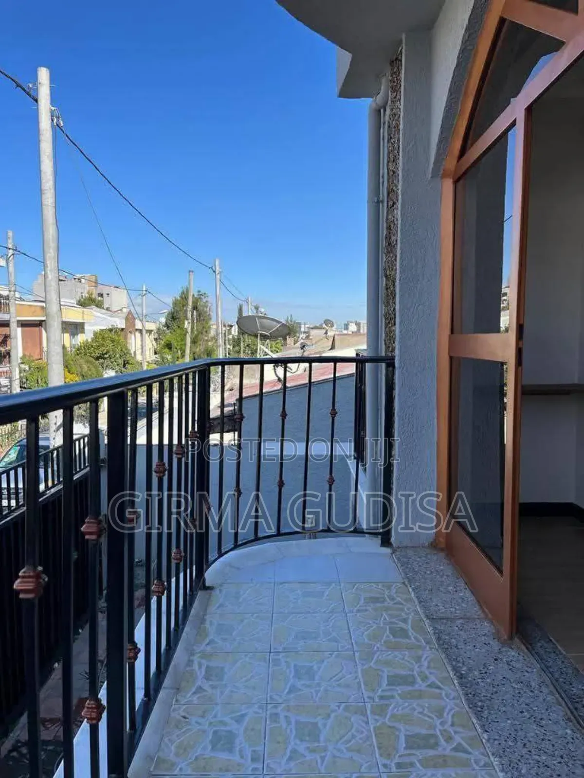 Furnished 5bdrm House in Cmc, Bole for sale