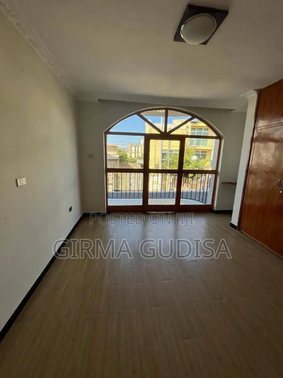 Furnished 5bdrm House in Cmc, Bole for sale