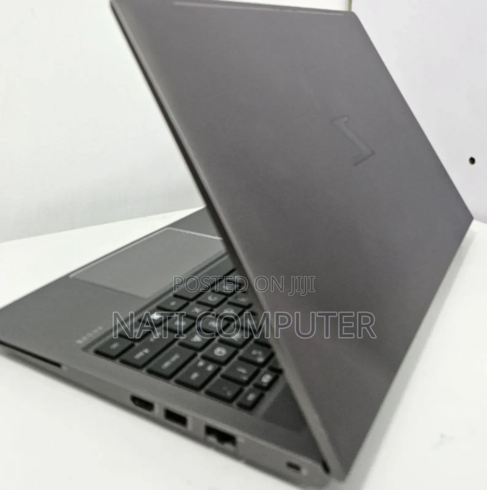 New Laptop HP ZBook Firefly G8 32GB Intel Core I7 SSD 1T