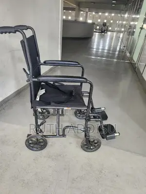 Foldable Wheelchair轟出brand New Medical Wheelchair蝨弓wheelchair Medical