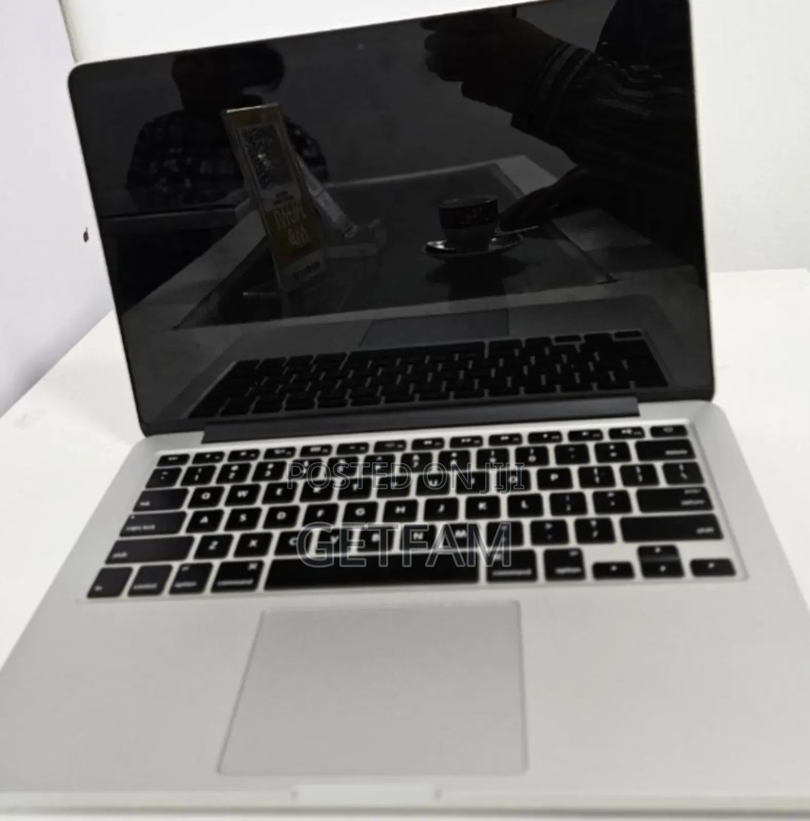 New Laptop Apple MacBook 2014 8GB Intel Core i5 SSD 128GB