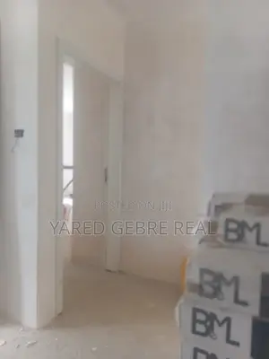 2bdrm Apartment in መሃል ካዛንችስ ባምቢስ ሱፐር, Kirkos for sale