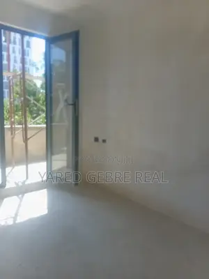 2bdrm Apartment in መሃል ካዛንችስ ባምቢስ ሱፐር, Kirkos for sale