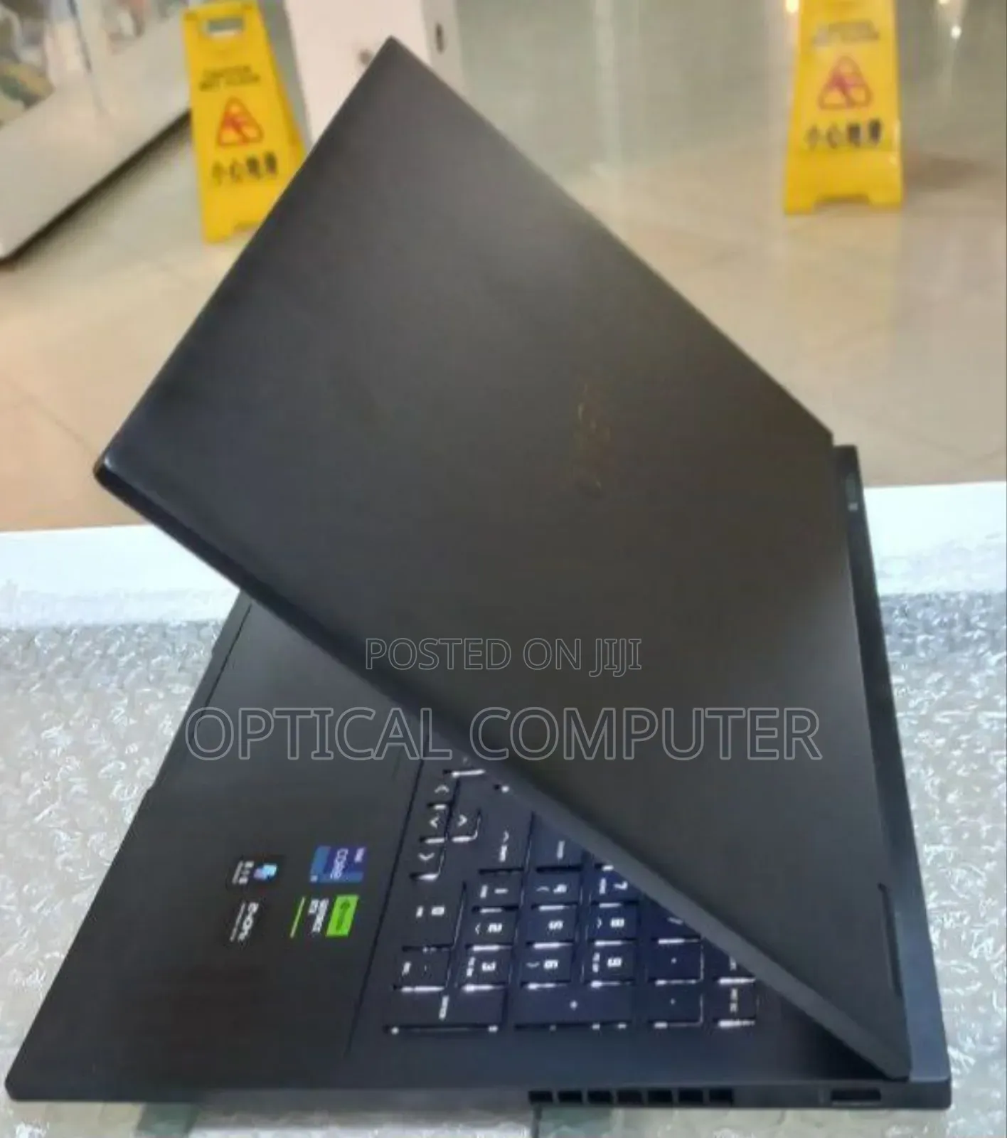 New Laptop HP Omen 16 16GB Intel Core I9 SSD 1T