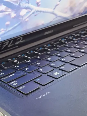 New Laptop Dell Latitude 3380 8GB Intel Core I5 SSD 256GB