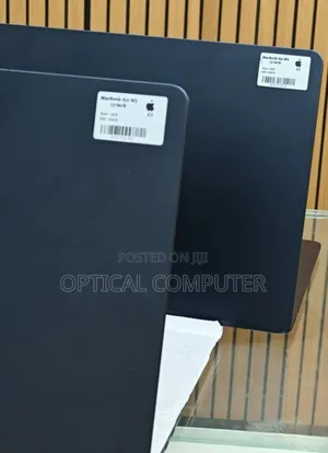 New Laptop Apple MacBook Pro 16GB Apple M4 SSD 256GB