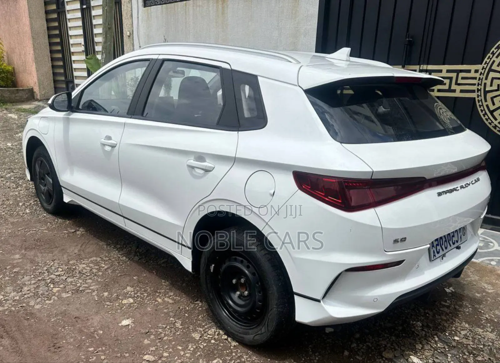 BYD E2 43 kWh 94 hp FWD 2024 Ivory