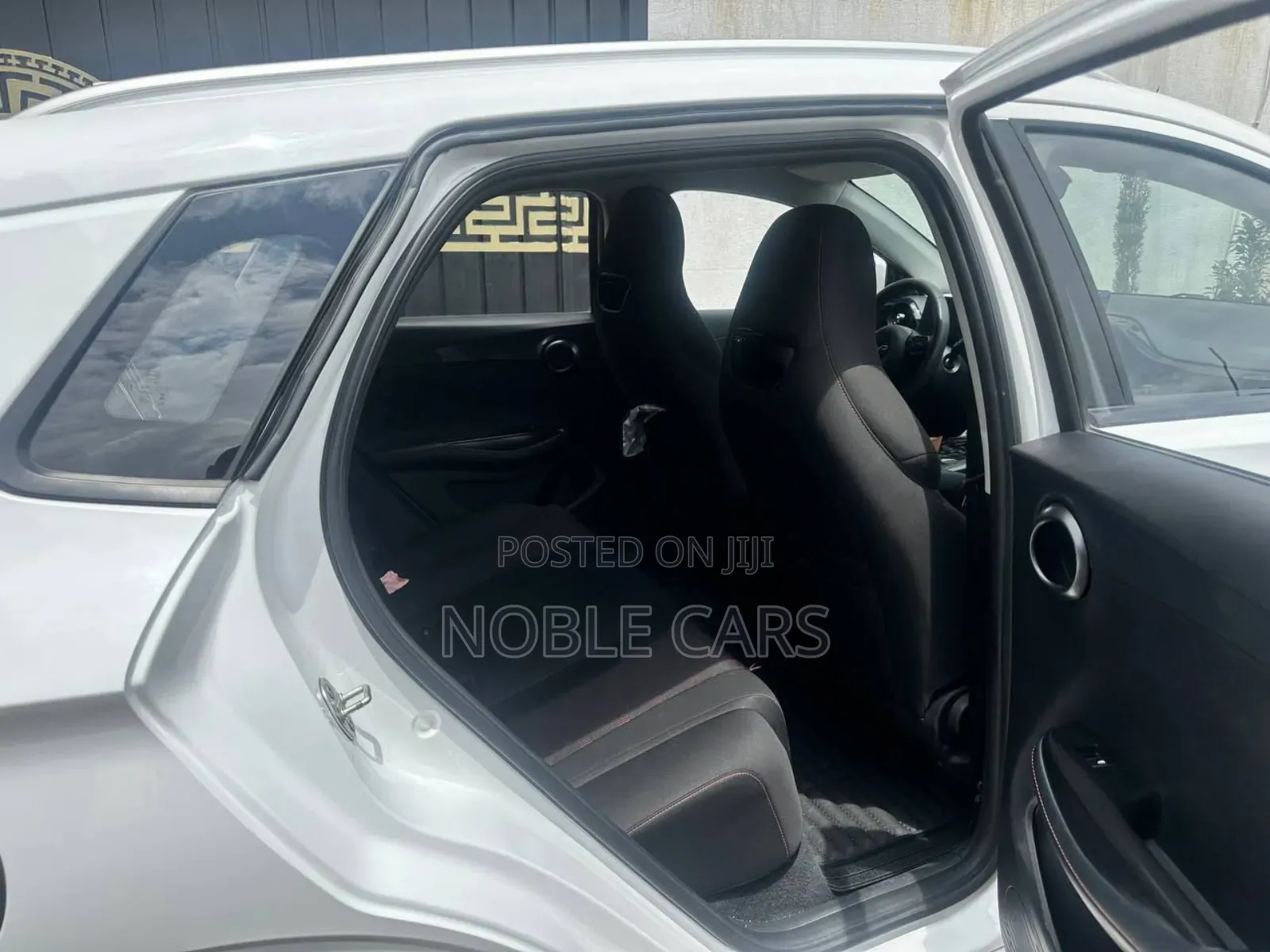 BYD E2 43 kWh 94 hp FWD 2024 Ivory