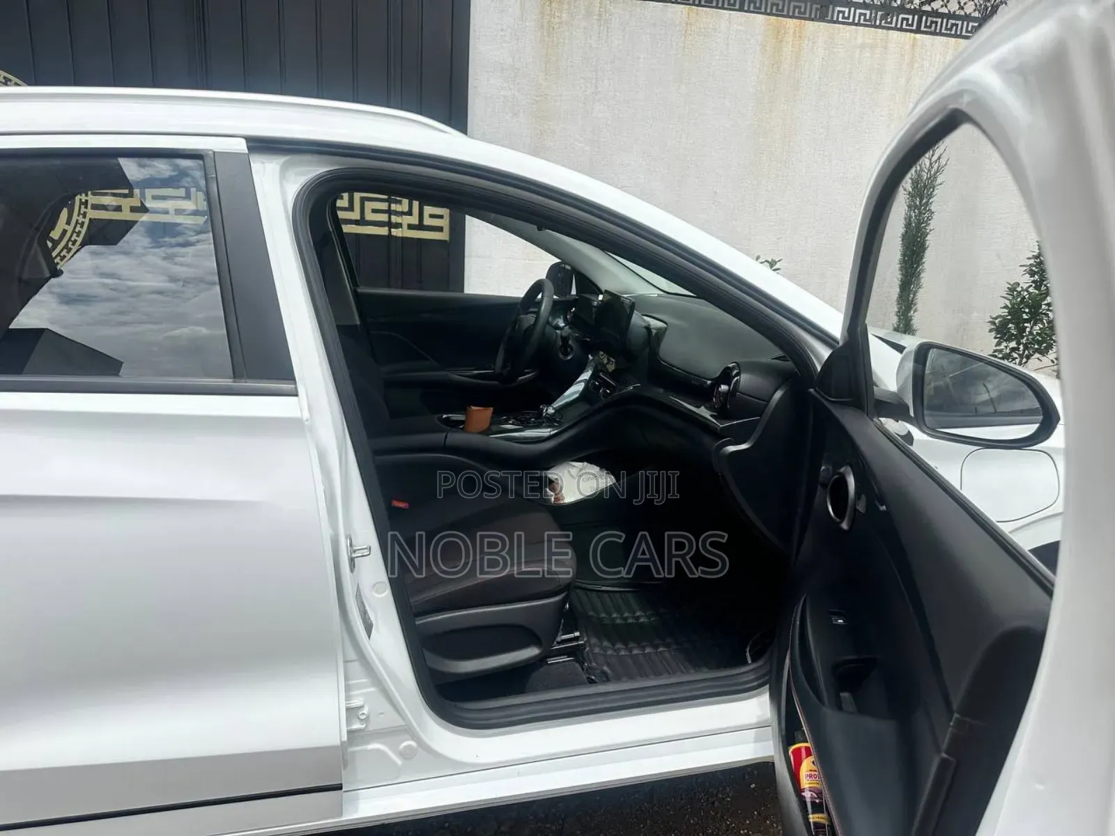 BYD E2 43 kWh 94 hp FWD 2024 Ivory