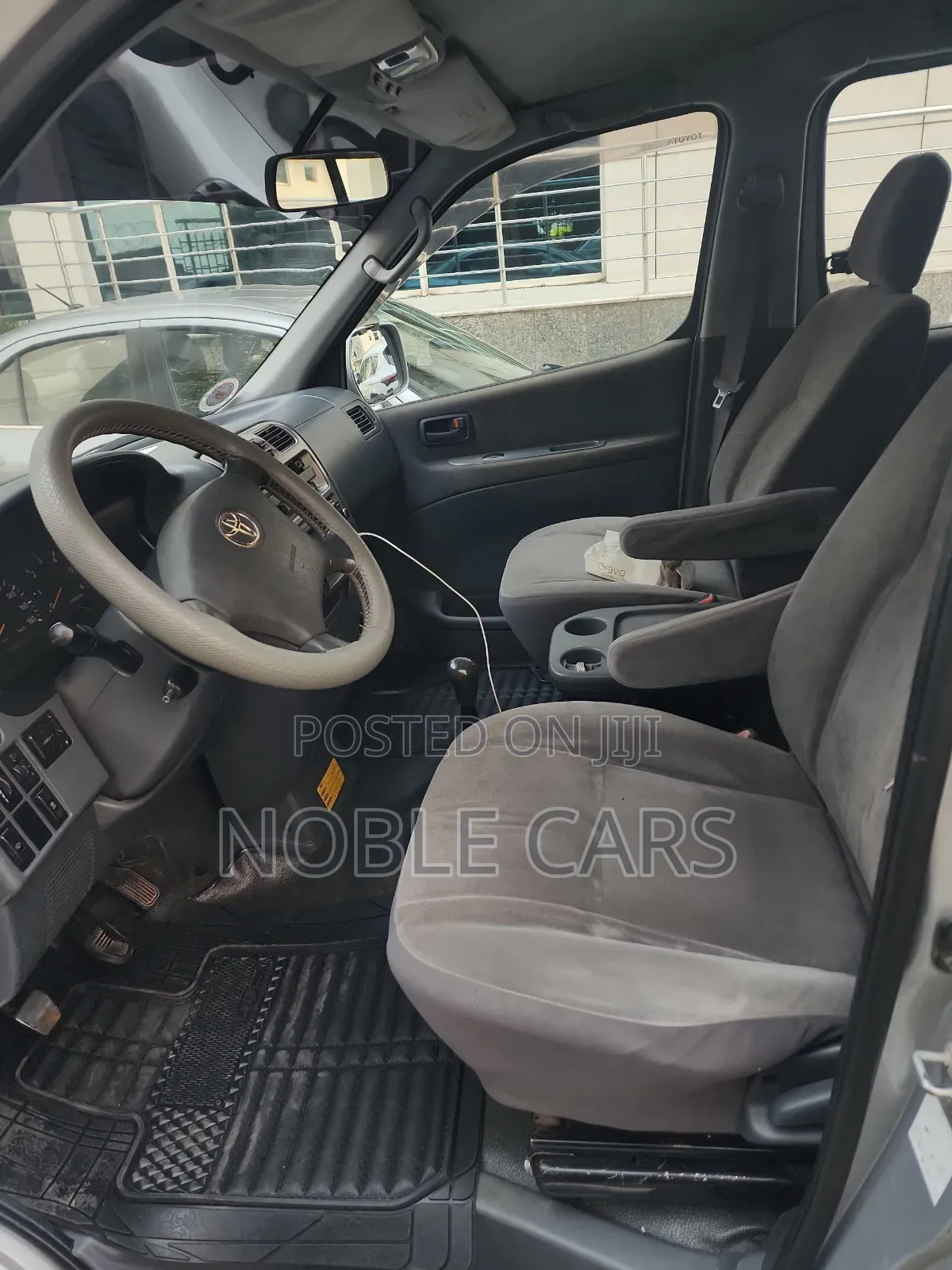 Toyota HiAce 2008 Silver