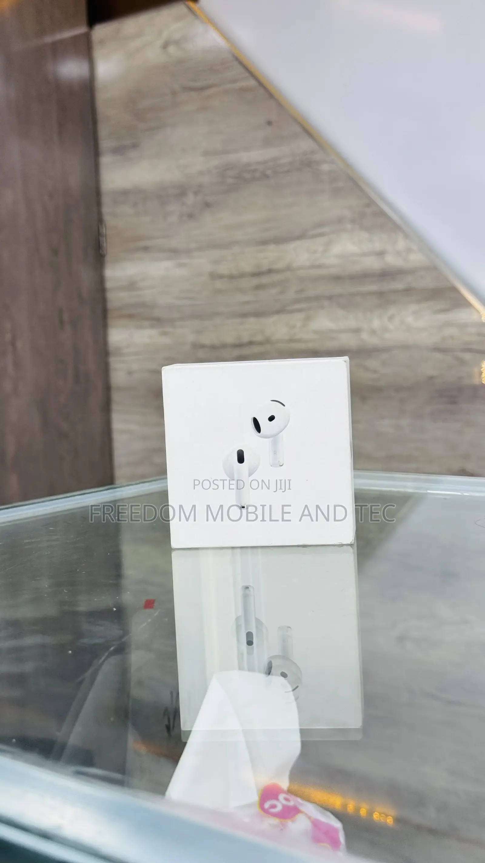 Airpod 4 (Active Noise Cancellation)