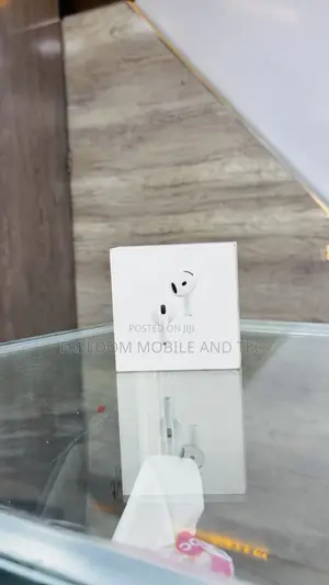 Photo - Airpod 4 (Active Noise Cancellation)