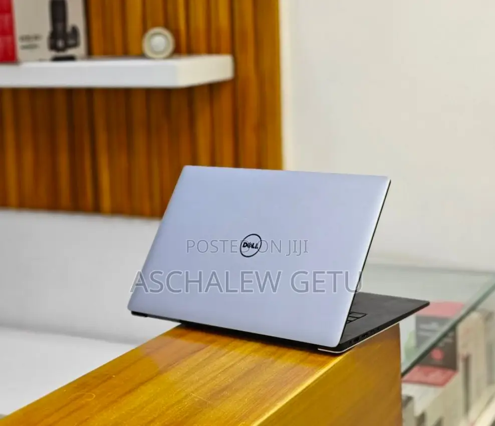 New Laptop Dell XPS 15 16GB Intel Core I7 SSD 256GB