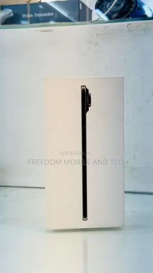 Photo - New Apple iPhone Air 256 GB Black