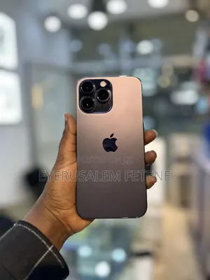 Photo - Apple iPhone 14 Pro Max 256 GB Purple