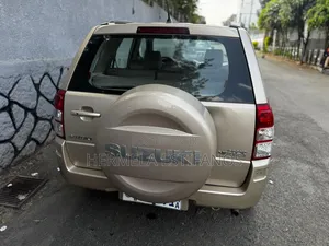 Suzuki Grand Vitara 2.4 Limited 2012 Gold