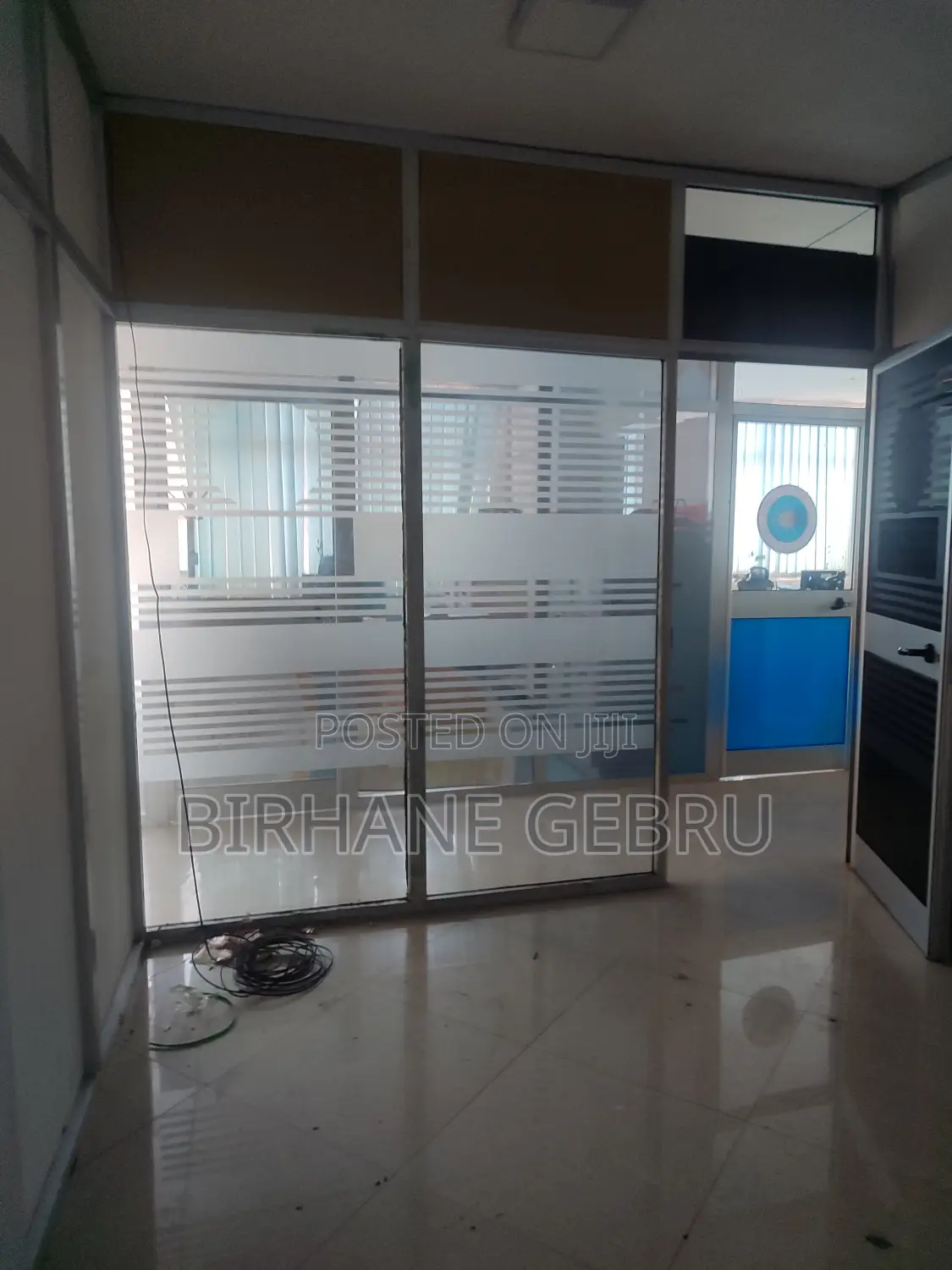 Shop Rent for Nail Art .Makeup Beauity Female Salon Office and Other