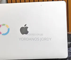 Photo - New Laptop Apple MacBook Pro 8GB Apple M2 SSD 256GB