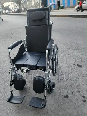 Calf Support All in One Wheelchair宛轉wheelchair Commode Wheelchair New