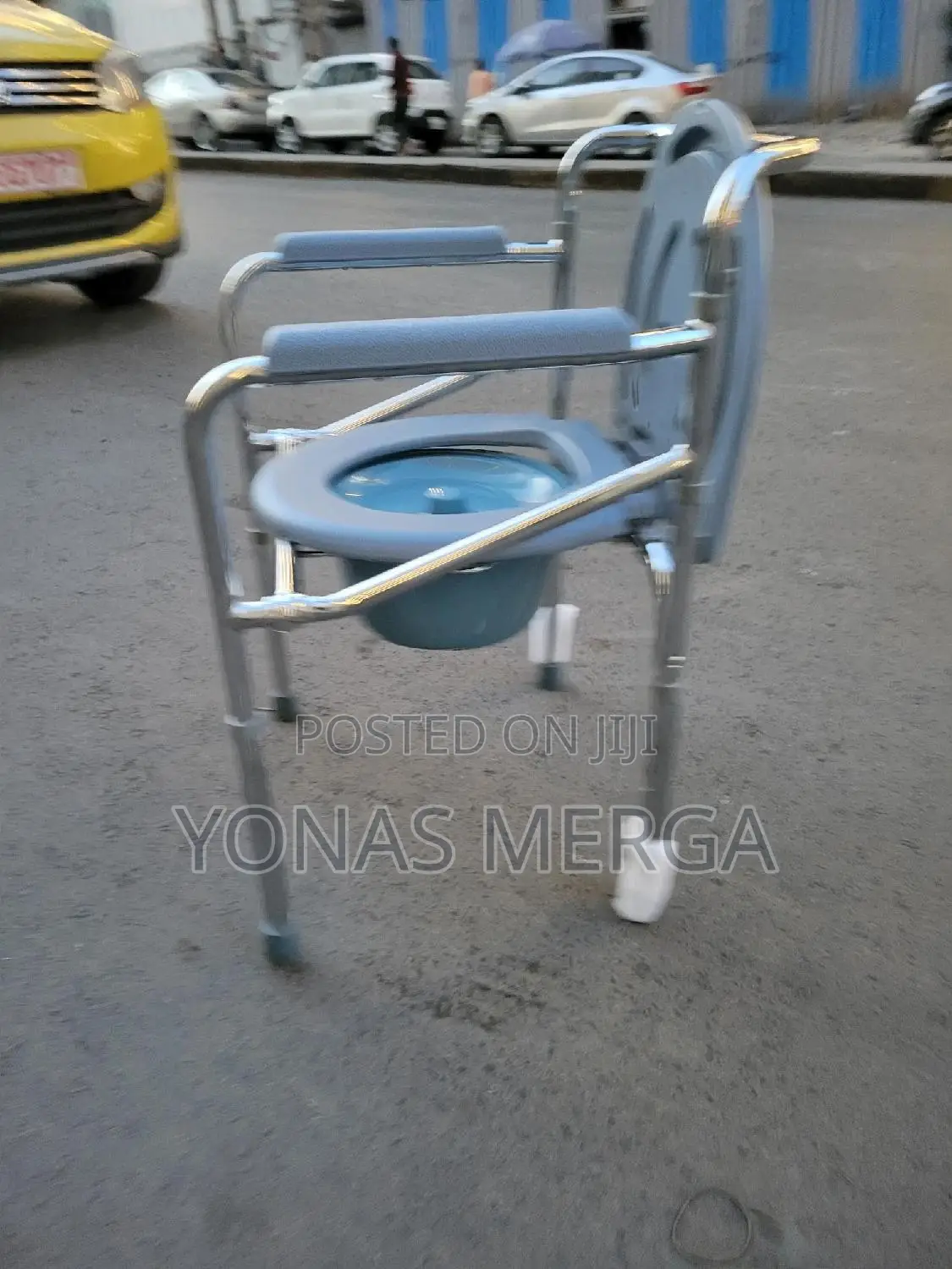 Commode Chair螢脊toilet Chair弩弩design, Comfortable PVC Seat - Grey