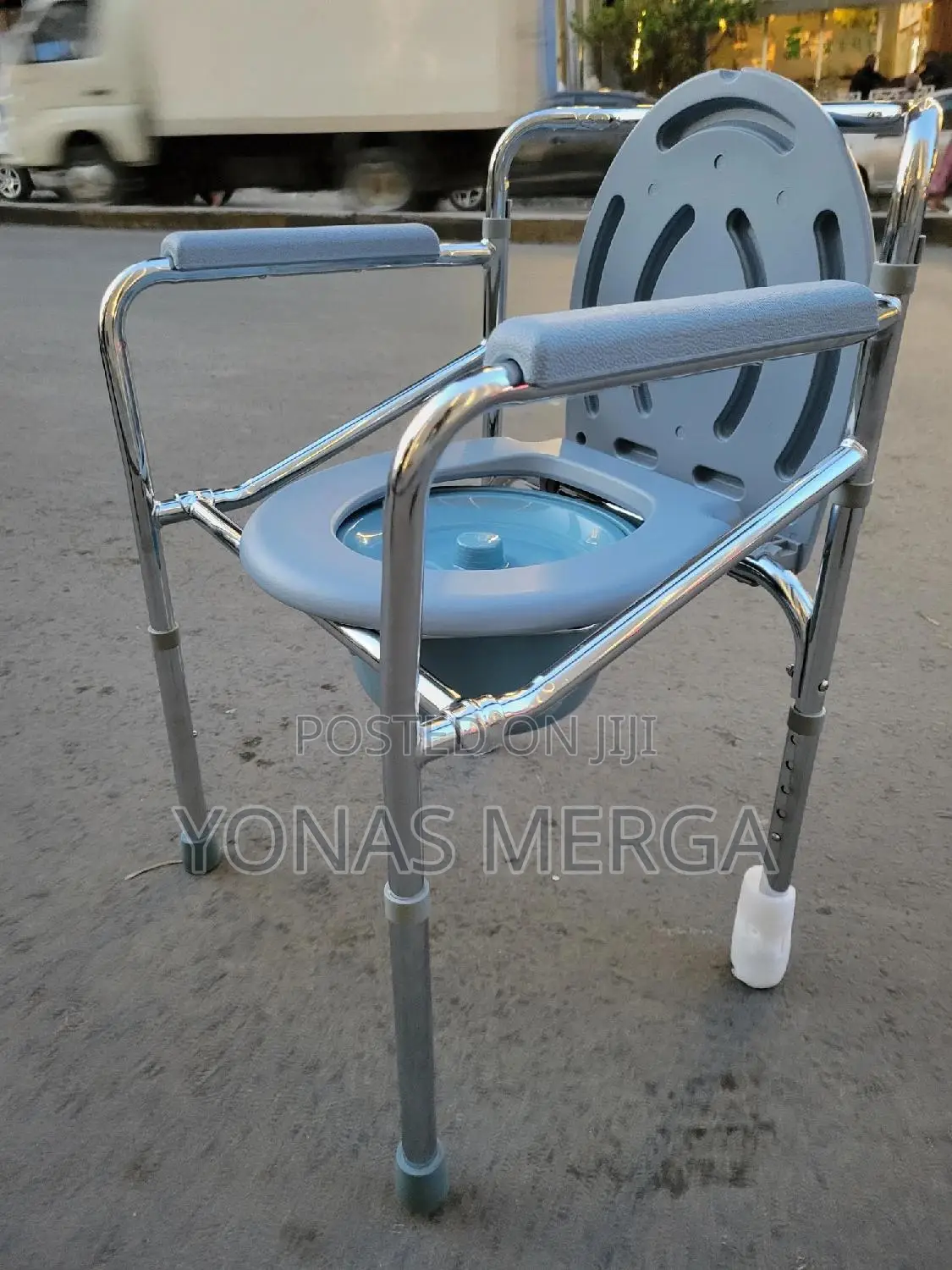 3-in-1 Commode Chair峻顛toilet Chair觀瓶flexibility Comfort for Long