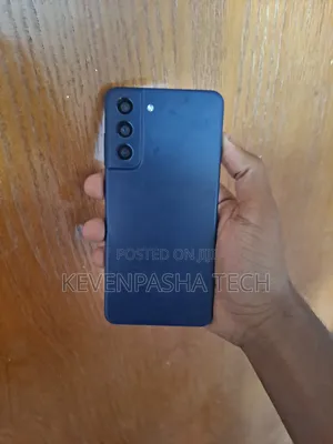 Photo - Samsung Galaxy S21 FE 5G 128 GB Blue