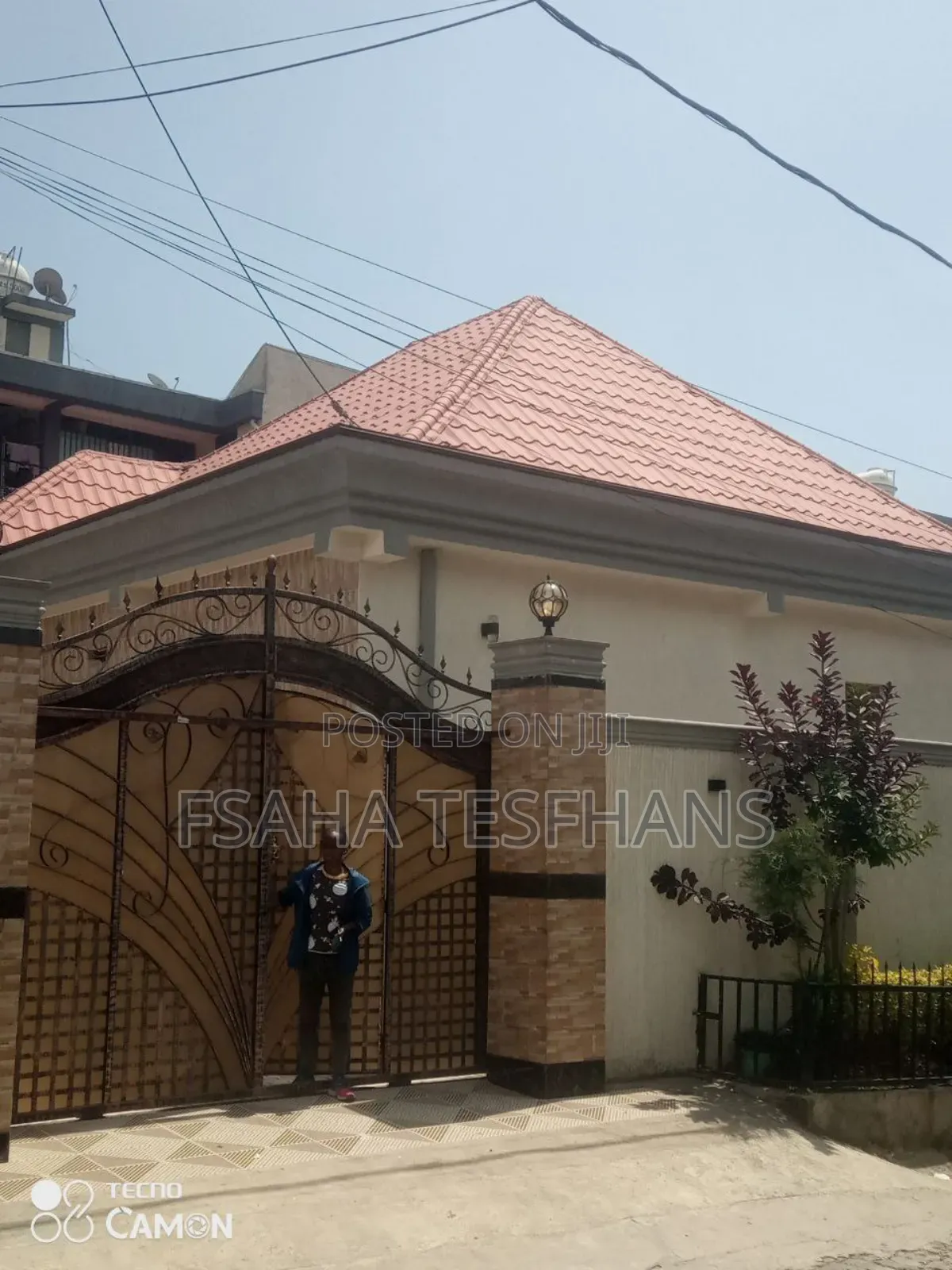 4bdrm Villa in Villa, Bole for rent