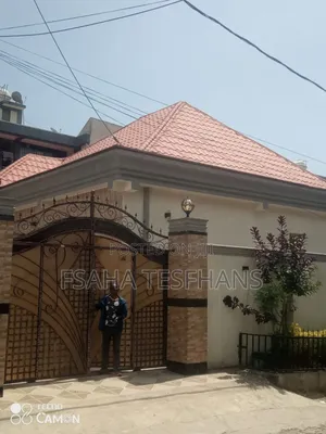 4bdrm Villa in Villa, Bole for rent